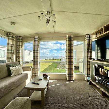 New Sea View Platinum Caravan With Huge Decking 뉴캐슬어폰타인 외부 사진