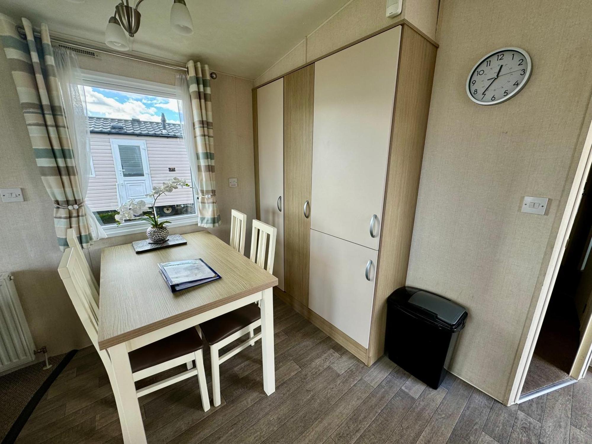 New Sea View Platinum Caravan With Huge Decking 뉴캐슬어폰타인 외부 사진