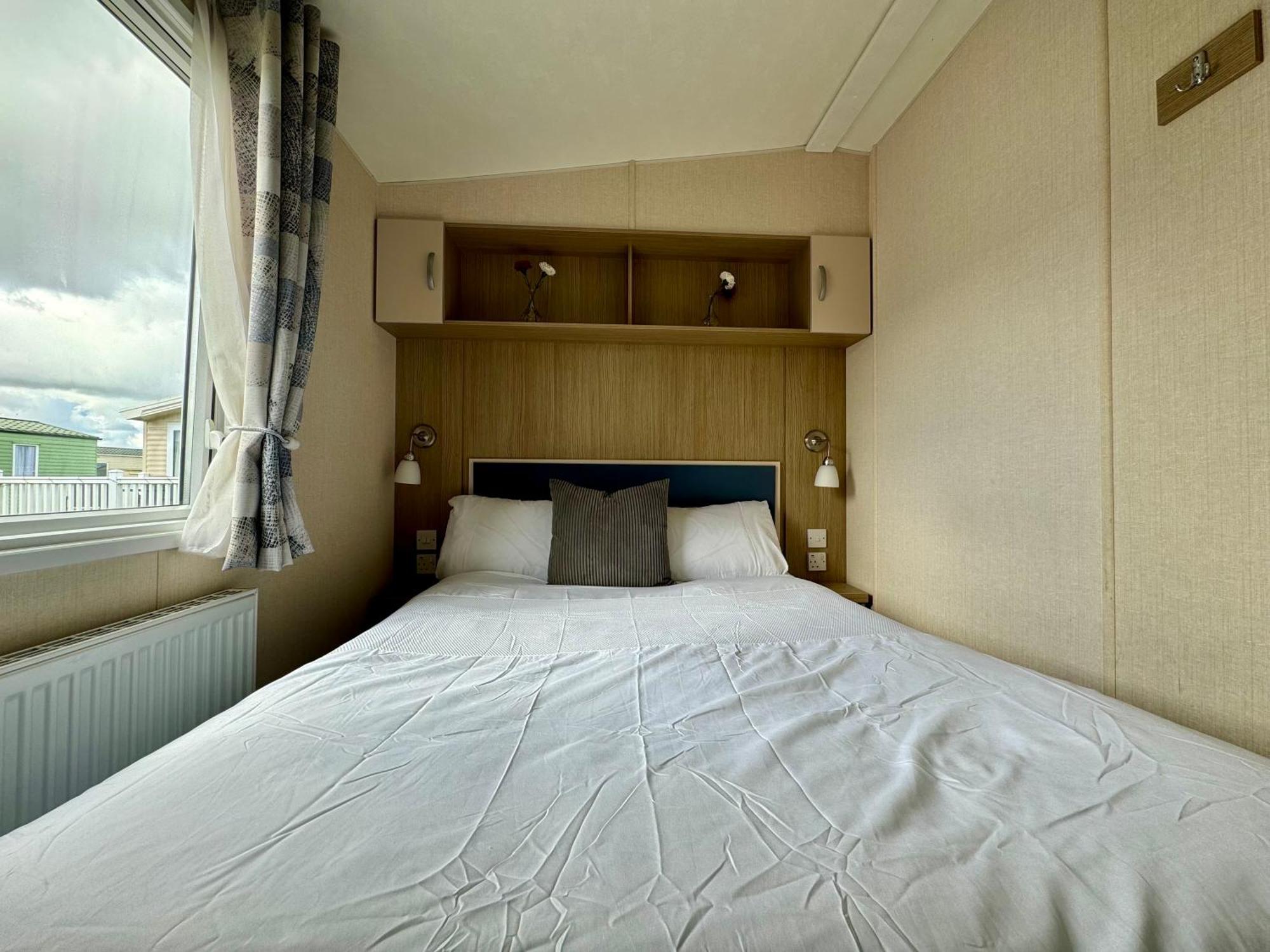 New Sea View Platinum Caravan With Huge Decking 뉴캐슬어폰타인 외부 사진