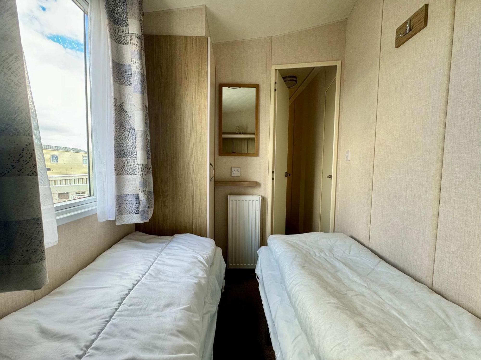 New Sea View Platinum Caravan With Huge Decking 뉴캐슬어폰타인 외부 사진
